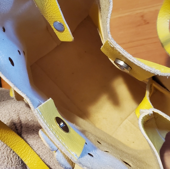 Yellow leather floral handbag - Picture 3 of 6